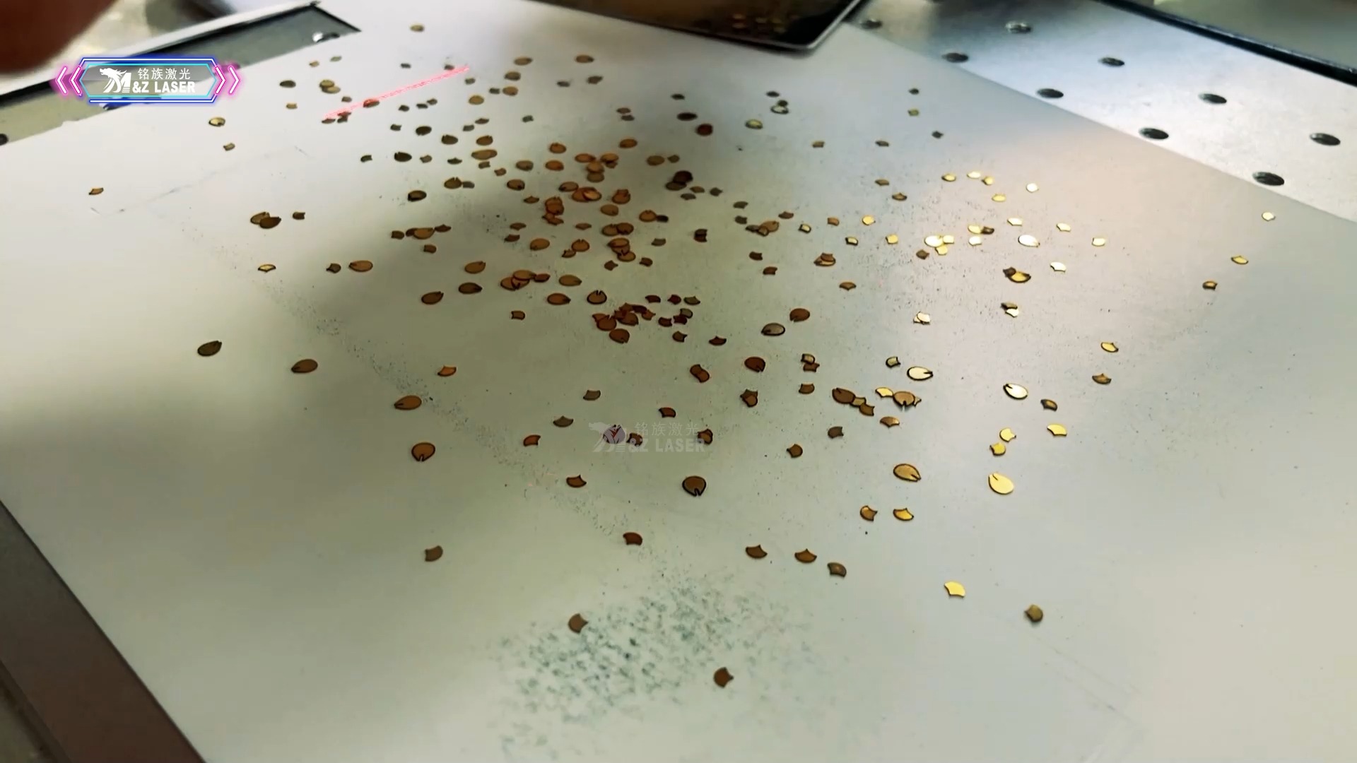 铭族激光0.1毫米铜箔切割 激光切割机